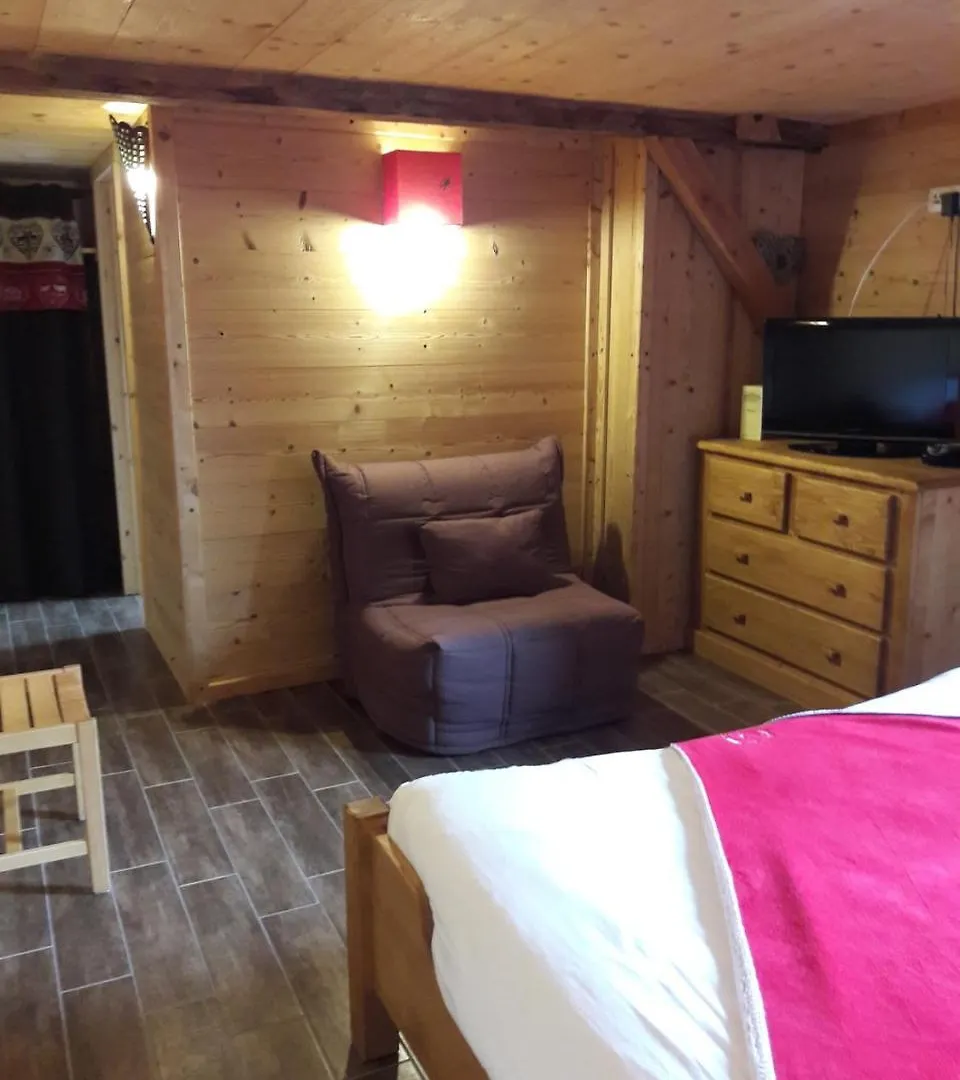 Chalet Sous Le Jora - Chambres D'Hotes Le Praz de Lys